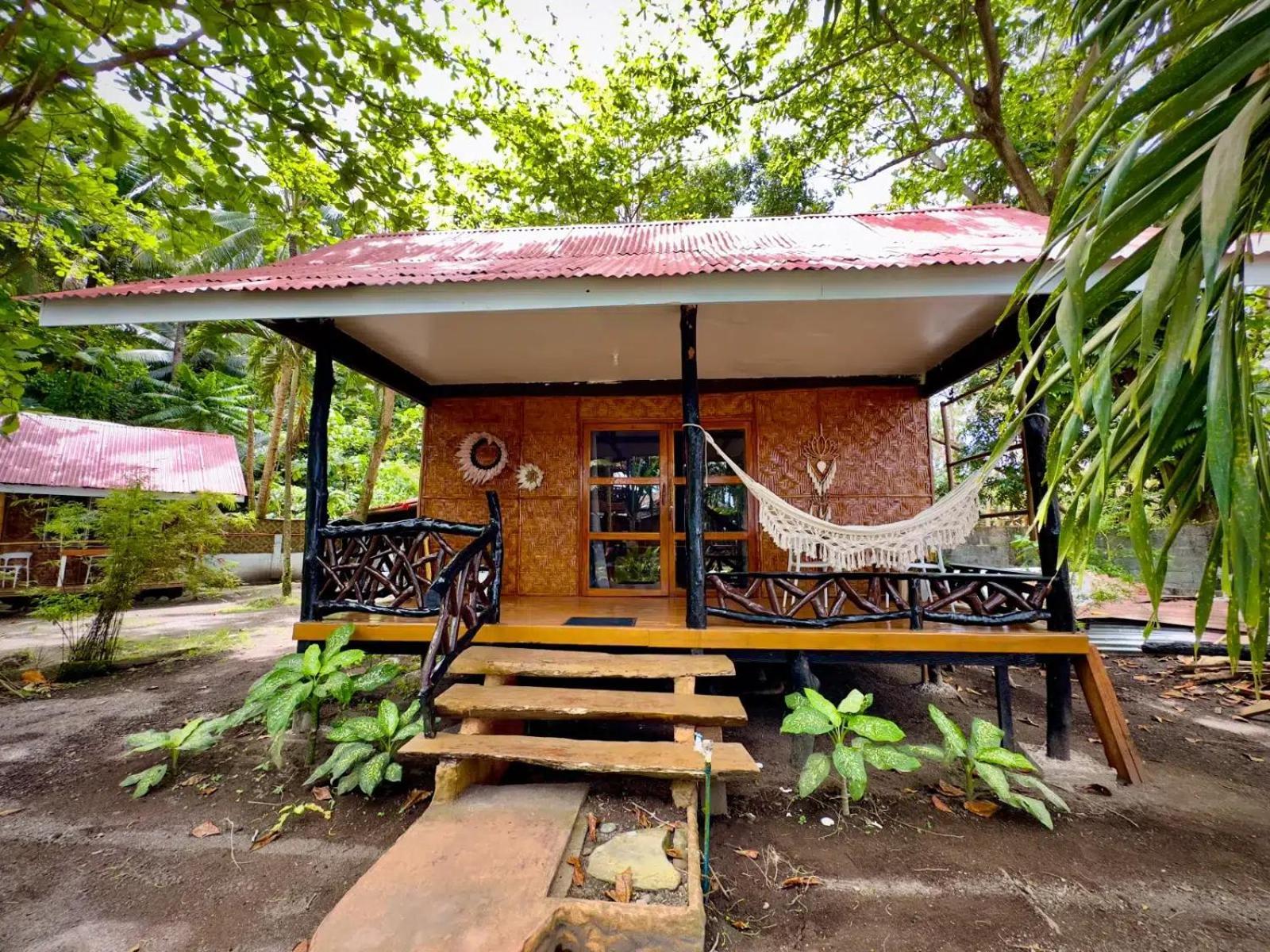 Playa Del Fuego Camiguin Beach Hostel & Resort 맘바자오 외부 사진