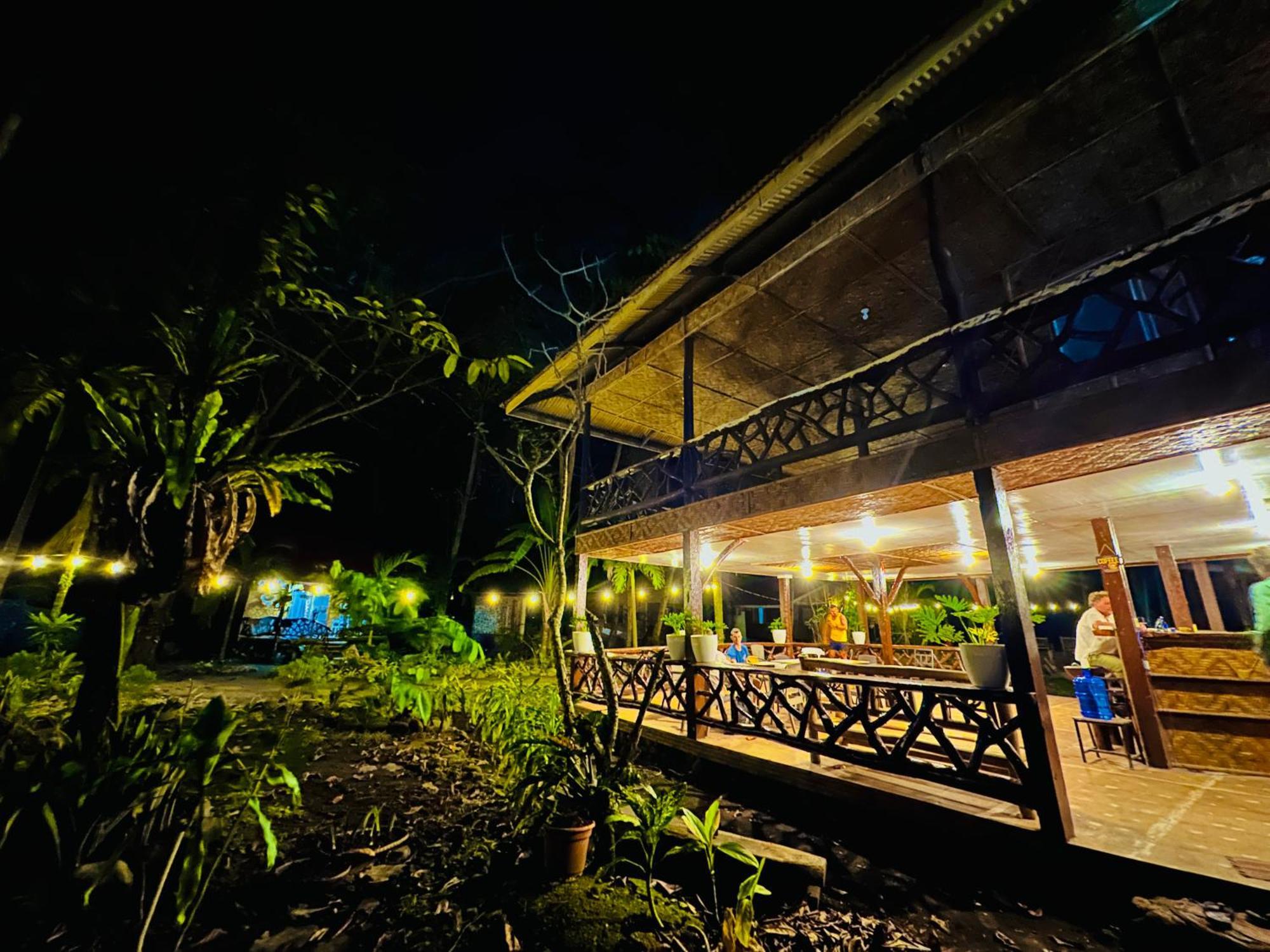 Playa Del Fuego Camiguin Beach Hostel & Resort 맘바자오 외부 사진