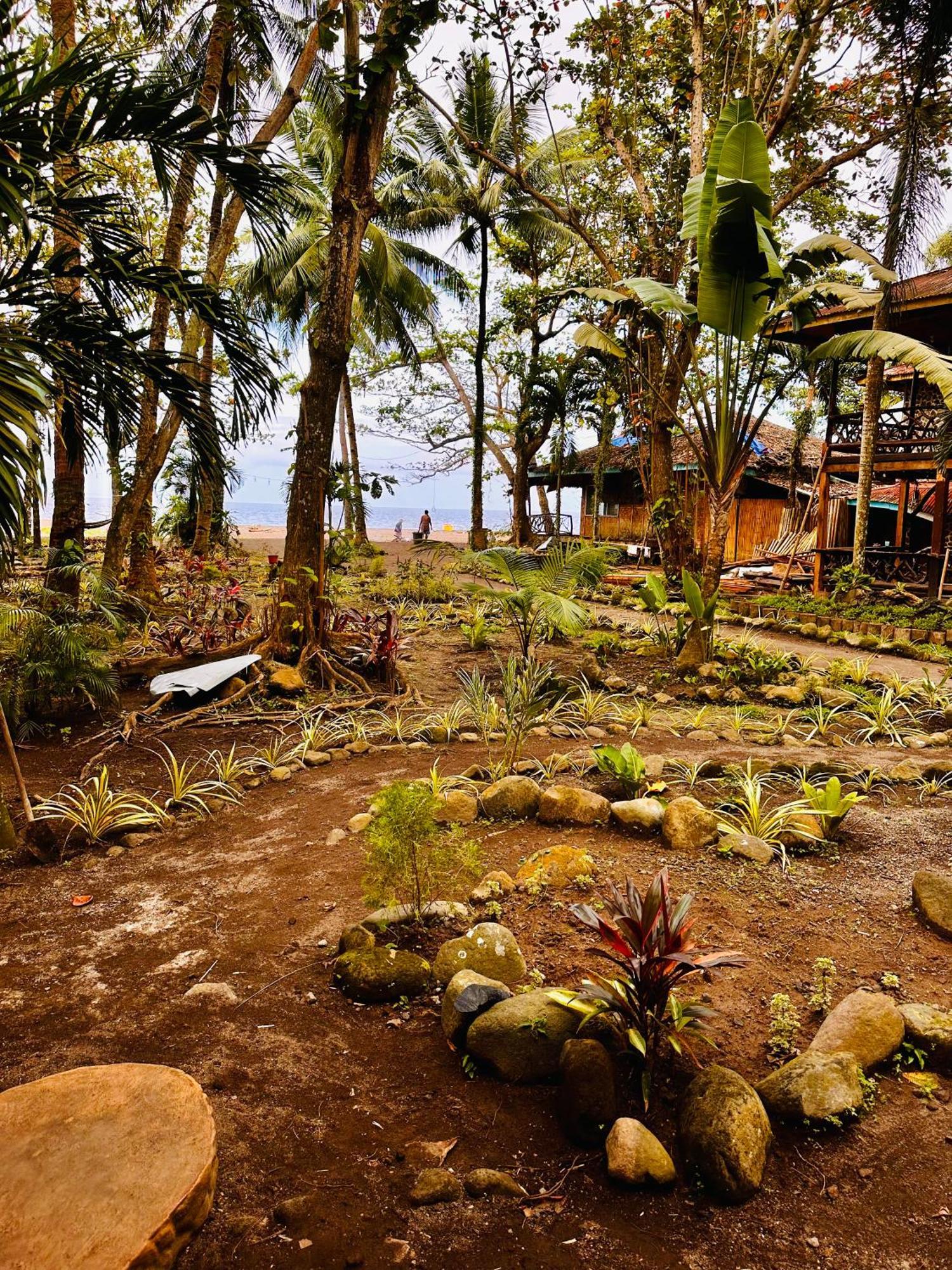 Playa Del Fuego Camiguin Beach Hostel & Resort 맘바자오 외부 사진