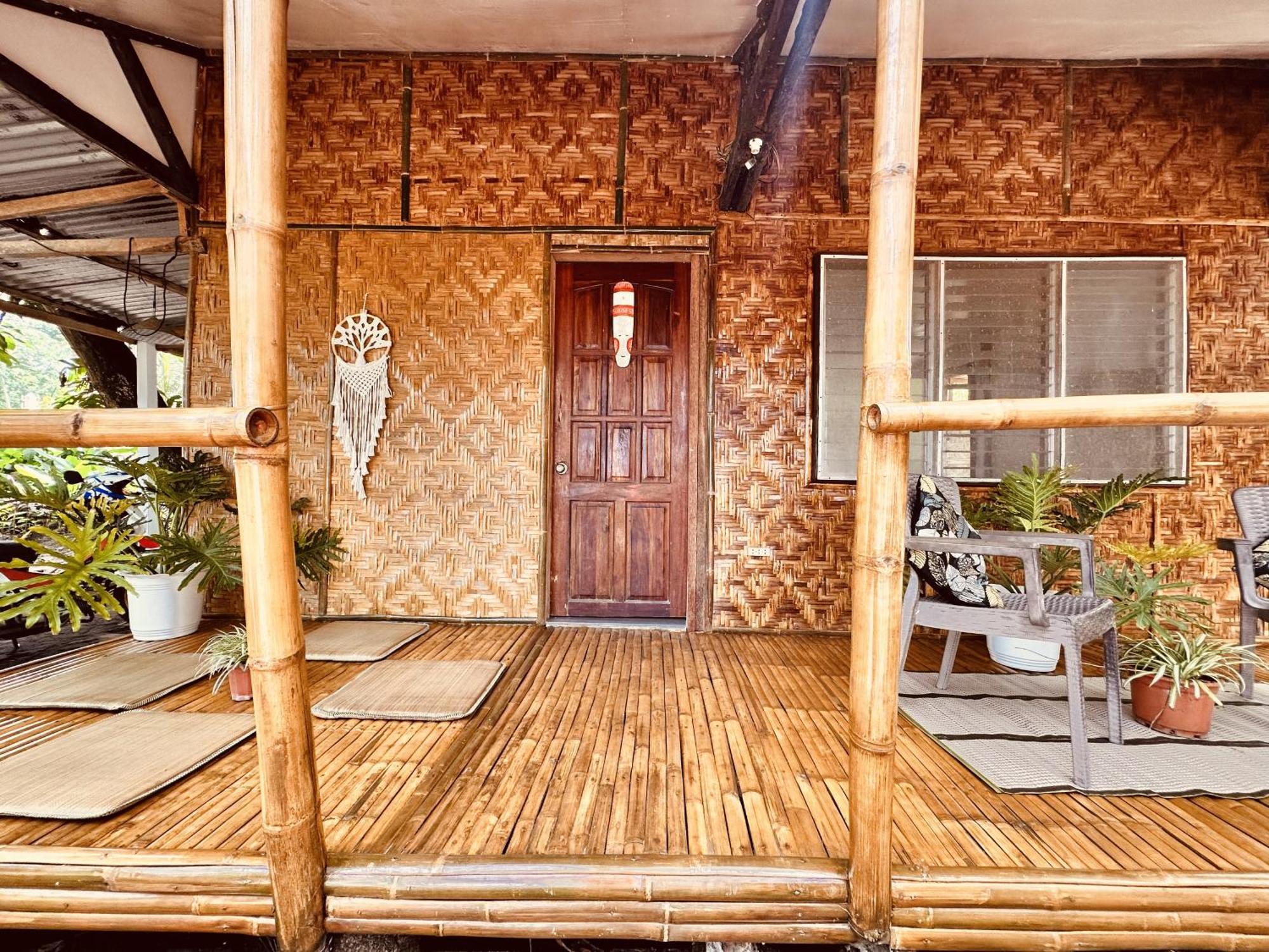 Playa Del Fuego Camiguin Beach Hostel & Resort 맘바자오 외부 사진
