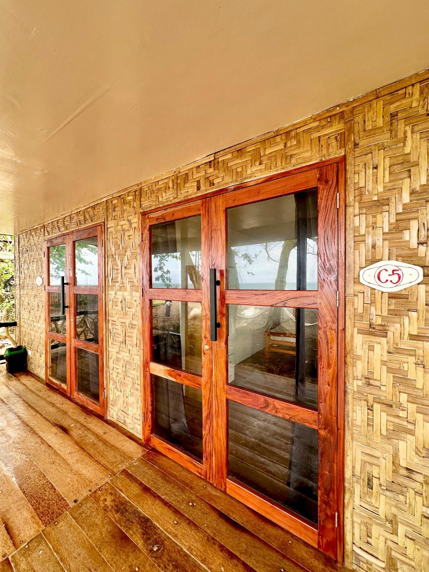 Playa Del Fuego Camiguin Beach Hostel & Resort 맘바자오 외부 사진