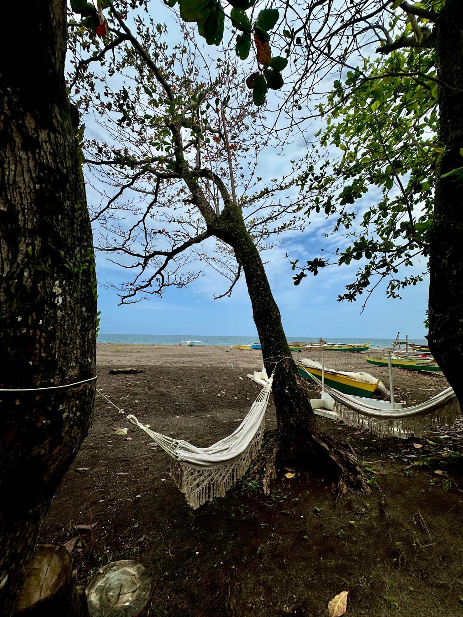 Playa Del Fuego Camiguin Beach Hostel & Resort 맘바자오 외부 사진