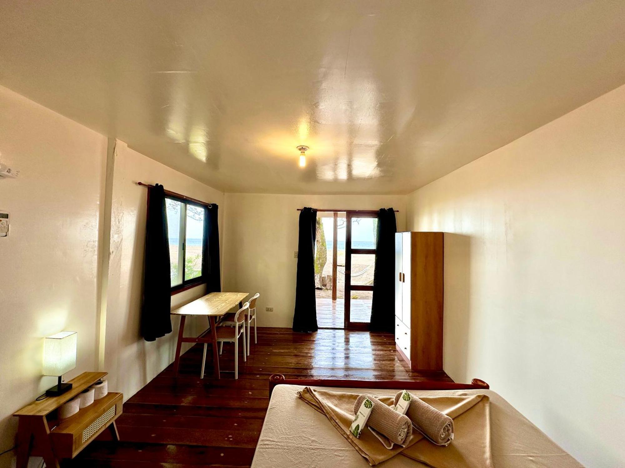 Playa Del Fuego Camiguin Beach Hostel & Resort 맘바자오 외부 사진